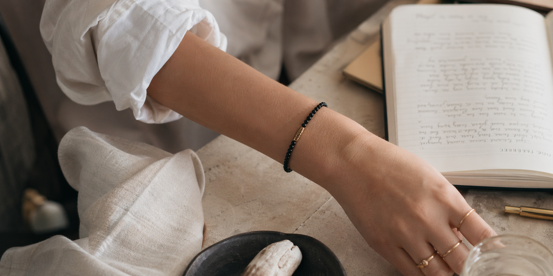 The Weight of Silence: Black Onyx Meaning, Protection, and Grounding